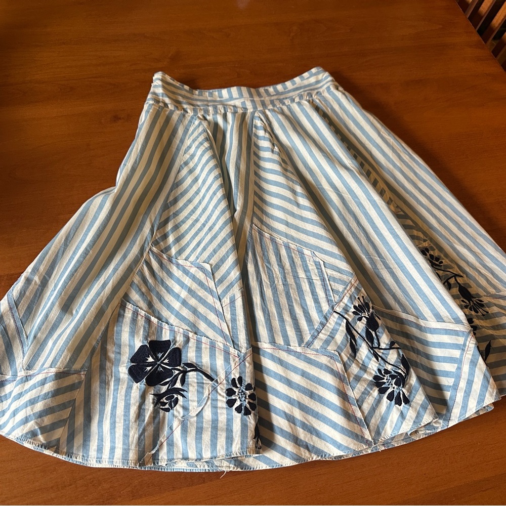 Anthropologie Lithe Hazel Hedge Embroidered skirt